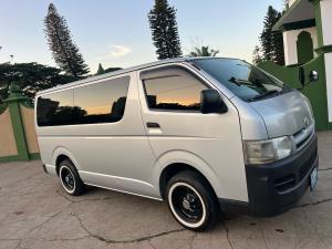 TOYOTQ HIACE RECÉM IMPORTADO