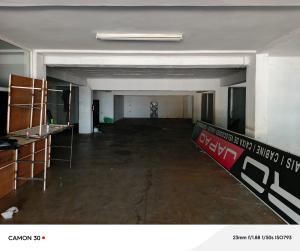 Armazem 800m2 na Baixa Cfm