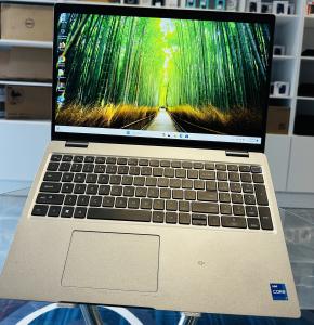 Dell Latitude 5521  UltraBook Machine 11 TH Generation  Intel Core i7-11850H  2.50GHZ  (16 CPUS ) 16