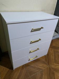 Comoda disponível