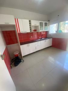VENDE T2 NA MALHANGALENE