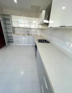 Moradia Duplex T3 independente com piscina no condomínio vila sol triunfo costa do sol Maputo