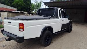 Mahindra cabinet simples