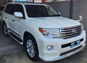 TOYOTA LAND CRUISER V8 ZX 2013