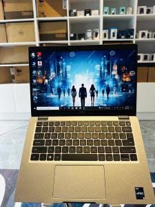 UltraBook Machine Dell Latitude 5330 Touchscreen and 12Th Generation  Intel core I5-1245U 12 CPUs ,1
