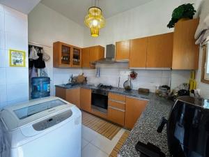 Vende-se apartamento T3 no bairro central próximo a procuradoria