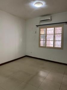 Vende se Geminada T4 na Malhangalene R/c