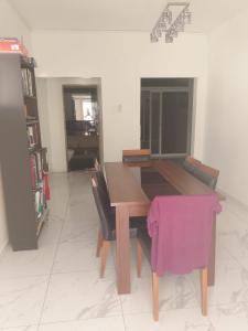 Vende SE Geminada T4 no TRIUNFO velho C/Piscina
