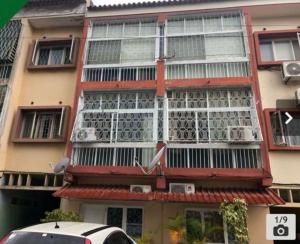 Vende SR Flat T2+1 na Ponta Vermelha