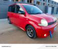 Toyota Sienta impecável
