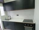 ARRENDA-SE APARTAMENTO T-3, COZINHA E WC MODERNAS, 1⁰ ANDAR, PRÉDIO CURTO A 75.000 MTS