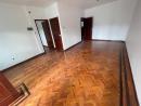 vende se apartamento T2 na Belita - Bairro Alto Maé no 2°andar prédio curto