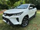 Toyota Fortuner Branca