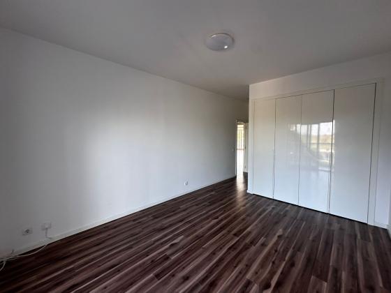 Vende-se apartamento, tipo3 no bairro da costa do sol Dona Alice