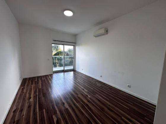 Vende-se apartamento, tipo3 no bairro da costa do sol Dona Alice