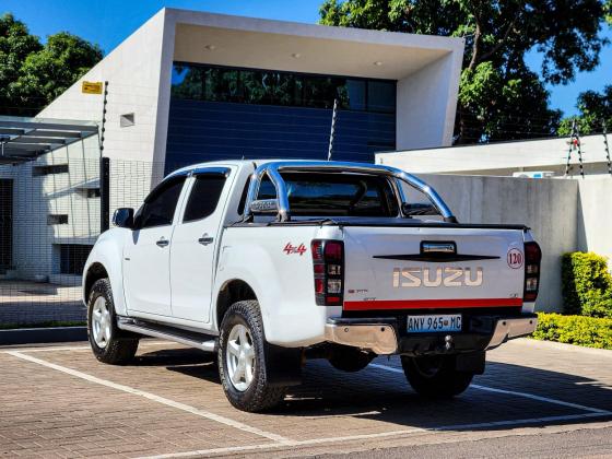 Isuzu D-TeQ 2016 Recém importado