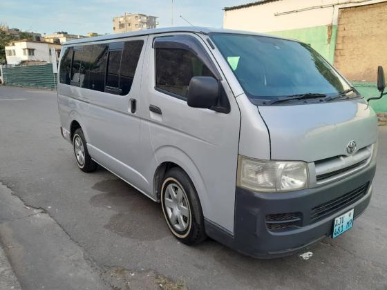 Toyota Hiace Quantum 2009 IVA 15 Lugares