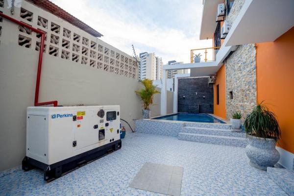 Vende se Moradia Duplex Tipo 5, 1 suite master com closed, Bairro do Triunfo, próximo ao Joss Village há 100 metros da Av. Marginal a 20.000.000 MTS