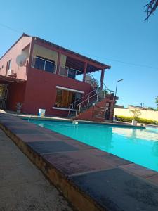 Arrenda-se vivenda duplex T3 com piscina na Matola Rio 🎁