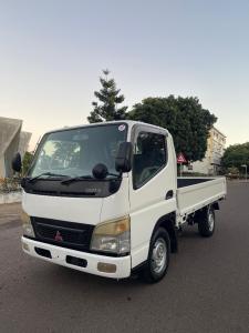 Mitsubishi | Canter Guts | 2000kg | 4WD | Recém-importada 🎁