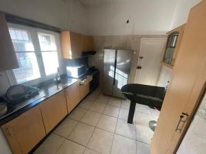 Vende-se Apartamento T3 no 2° andar último c/garagem p 2 carros