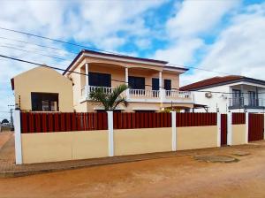 Arrenda-se Casa Tipo 3 na Matola Condomínio