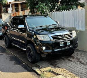 TOYOTA HILUX 201”