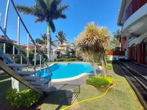 Vende-se moradia T5 (4 suites) com piscina e anexo