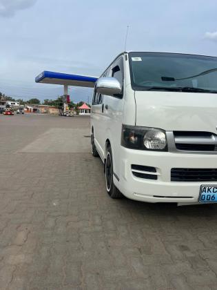 Toyota Hiace Quantum 2010 Recém importado