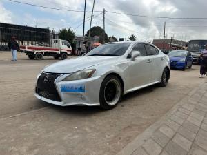 Vendo Modelo: *Lexus moto Seco*