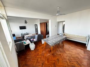 ARRENDA-SE APARTAMENTO T4, CIDADE DE MAPUTO,  BAIRRO POLANA PRÓXIMO AO HOSPITAL CENTRAL.