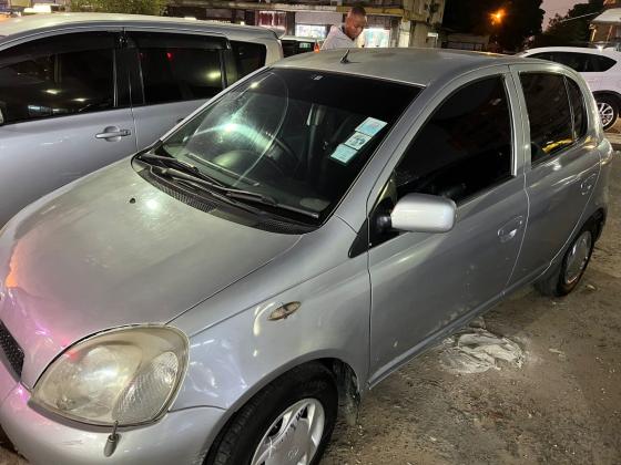 Toyota Vitz oportunidade única aproveita