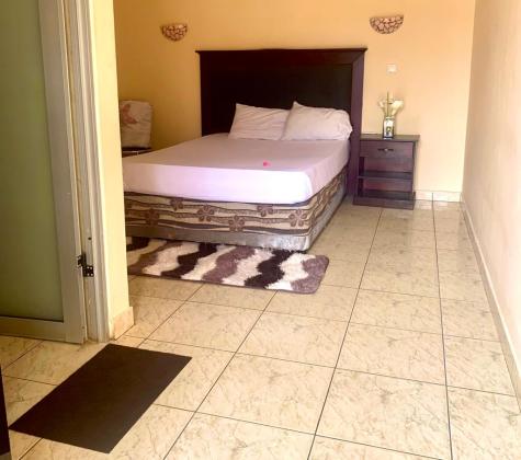 vende se guest house no bairro cumbeza