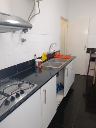 Vende-se Apartamento T3 remodelado no 10° andar c/ elevador* 
Quartos amplos, sala ampla, cozinha moderna