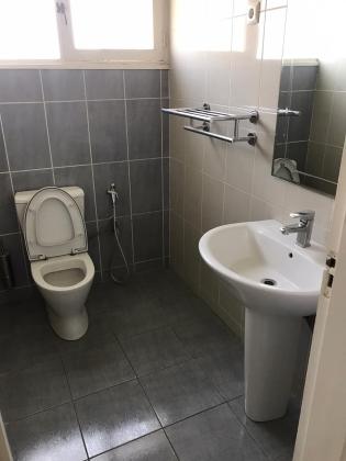 *Arrenda-se **Apartamento na Coop*
*Próximo da Rua da França tipo 3 wc,s
3 andar