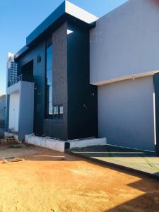 VENDE-SE MORADIA T3 COSTA DO SOL - MAPULENE BOMBAS GALP