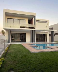 VENDO MORADIA T4 +4 SUITES