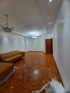 Arrenda-se Flat T3 no 6° andar c/elevadores novos casa pronta a habitar