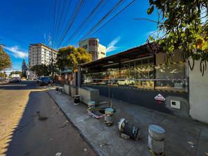Arrenda-se estabelecimento pra vários fins(restaurante,  pastelaria,  etc) na rua da França-coop