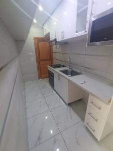 Arrenda-se Apartamento T3 climatizado  e pronta habitar no Bairro do Triunfo Novo(Condomínio Lua e 