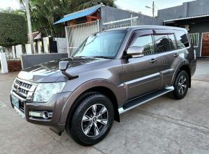 Mitsubishi Pagero 2015
