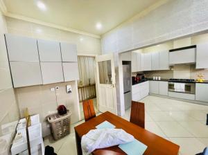 vende-se apartamento T3 no rés do chão bairro da polana