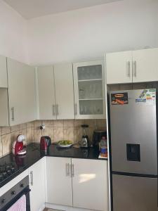 VENDE-SE APARTAMENTO T3 NA COOP AV. VLADIMIR LENINE PRÓXIMO ÀS BOMBAS ENGEN