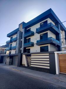 Arrenda-se 2 apartamentos, tipo3 no bairro da costa do sol triunfo 2