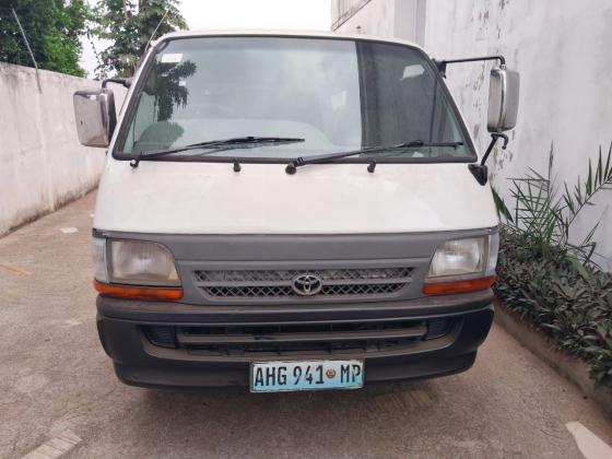 TOYOTA HIACE (Motor 5L)