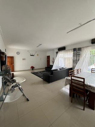 MORADIA T4 A VENDA NO CONDOMÍNIO SHELYNG VILLAGE