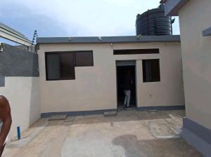 🏠🇲🇿Arrenda-se belíssima tipo1 independente em Magoanine CMC  RUA 9