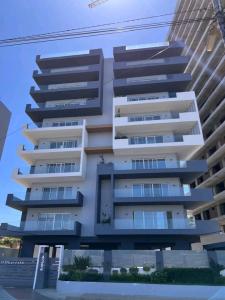 Vende-se apartamento na Julius nherere T3