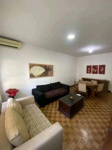 Arrendamento excelente apartamento Mobilado no bairro central T2