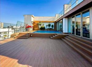 ARRENDA-SE PENTHOUSE TRIPLEX T4